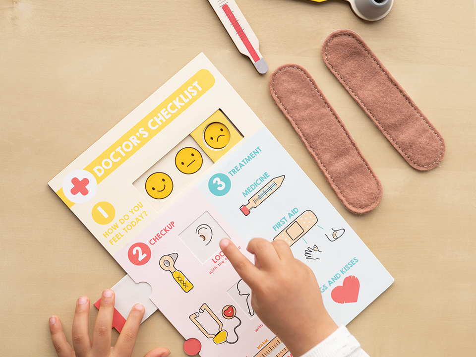 その他 doctorrikunokoto Pretend Play Doctor's Kit | KiwiCo