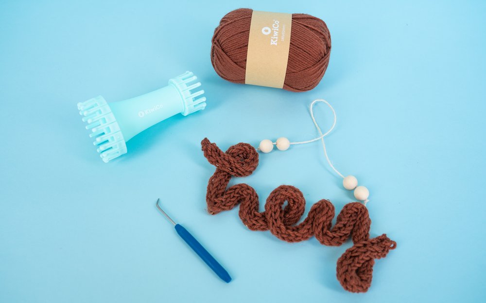 Small Knitting Loom Set, KiwiCo