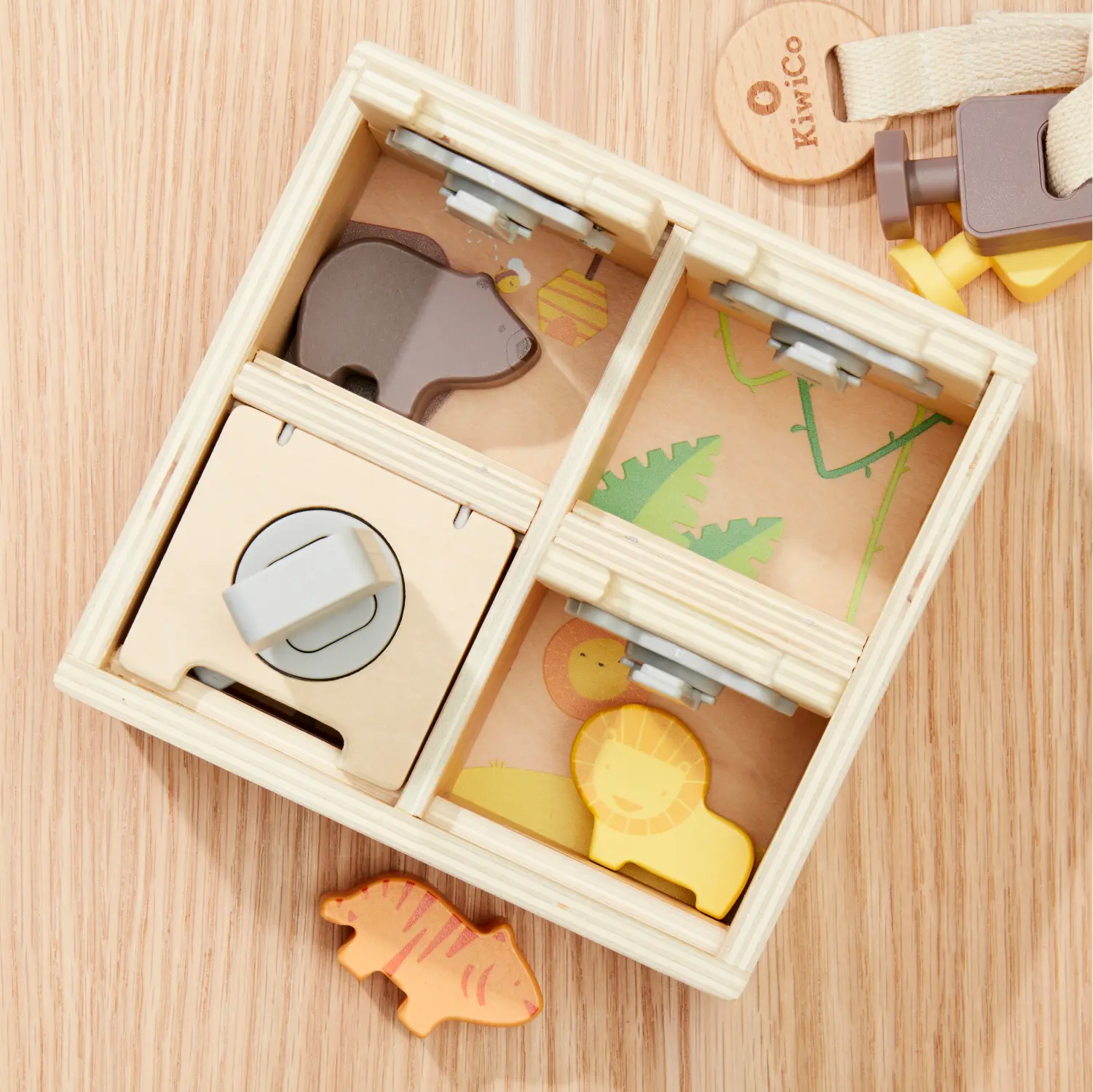 Puzzle Peek-a-Zoo | KiwiCo